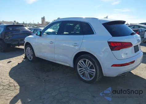 2018 Audi Q5 2.0T Premium/2.0T Tech Premium z USA, uszkodzony, nr VIN WA1BNAFY6J2159411